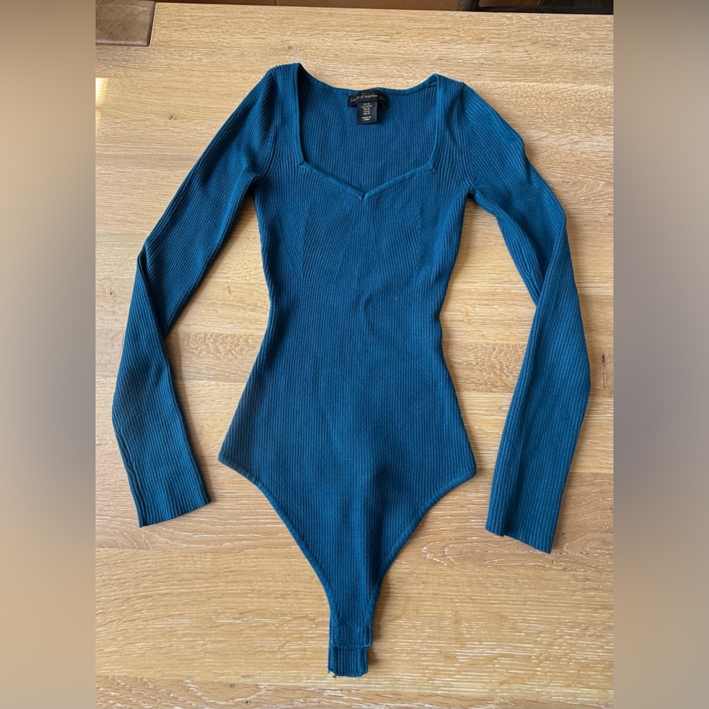 House of Harlow Long Sleeve Bodysuit